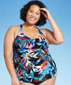 Cheapest 👏 Women's Plus Size V-Neck Racerback Tankini Top- Aqua Green® 🧨 -Swimsuits Official Site unnamed file 10066