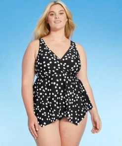 Outlet 🎁 Women's Plus Size V-Neck Sharkbite Tankini Top - Kona Sol™ Dot Print ⌛ -Swimsuits Official Site unnamed file 10265