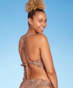 Wholesale 🛒 Women's Longline Cut Out Bikini Top - Shade & Shore™ Wasabi Green 🔔 11 Wholesale 🛒 Women's Longline Cut Out Bikini Top - Shade & Shore™ Wasabi Green 🔔 -Swimsuits Official Site unnamed file 3347