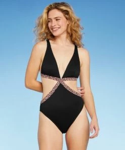 Buy ✨ Women's Tall Triangle Trim Detail Monokini One Piece Swimsuit - Shade & Shore™ Black Animal Print 🌟 20 Buy ✨ Women's Tall Triangle Trim Detail Monokini One Piece Swimsuit - Shade & Shore™ Black Animal Print 🌟 -Swimsuits Official Site unnamed file 8383